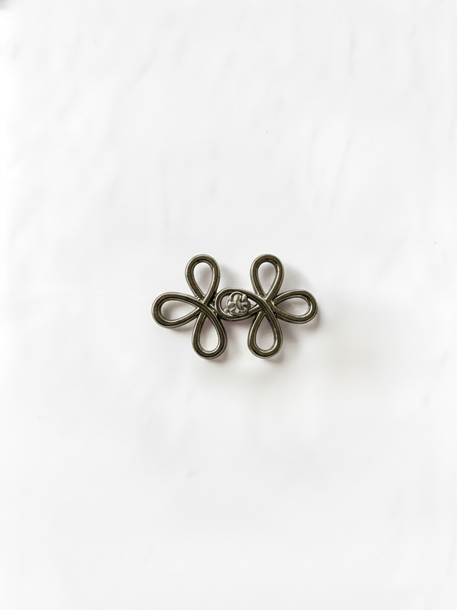 Flower Waist Pin Adjuster - Jeans Tightener