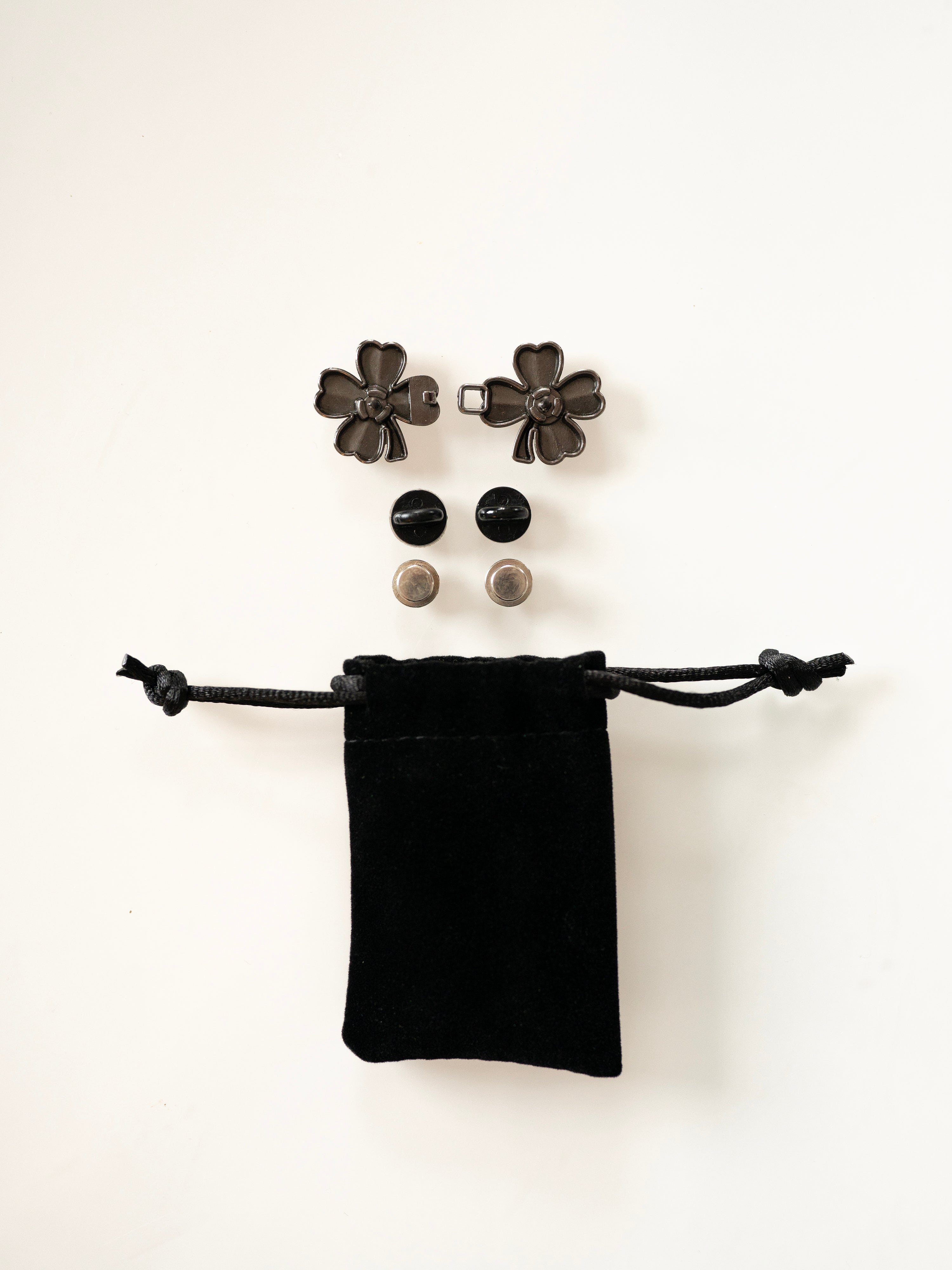 Clover Waist Pin Adjuster - Jeans Tightener